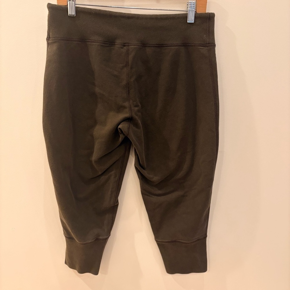 Lululemon Cropped Sweatpants - Picture 9 of 9